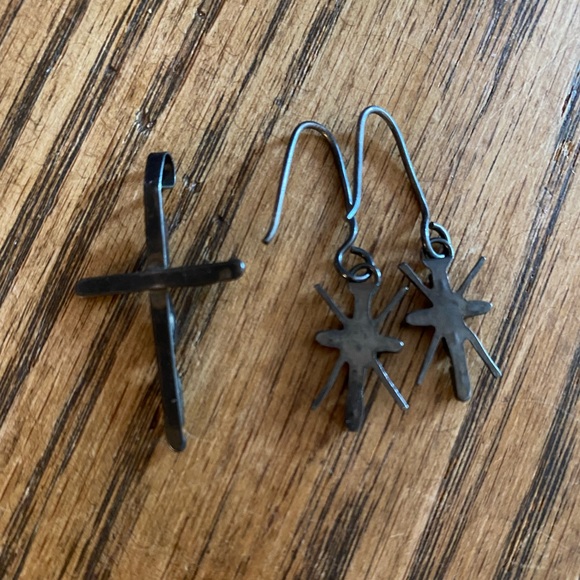 Sterling Silver Turquoise Native American Sunburst Cross Pendant & Earrings - Picture 2 of 3